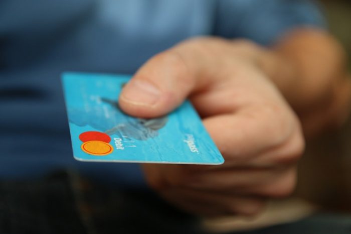Как перекинуть кредит с одной карты на другую кредит 20000 срочно взять на карту с плохой кредитной историей